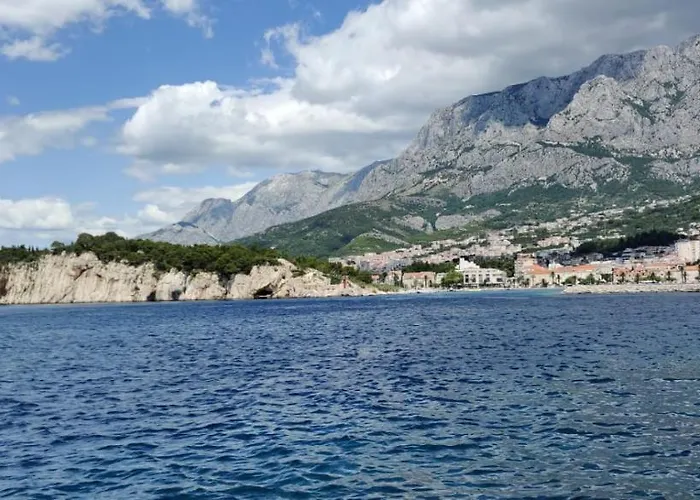 Old Town Apartment *