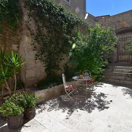 Apartment Old Town Makarska