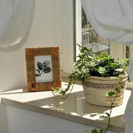 Old Town Apartment *